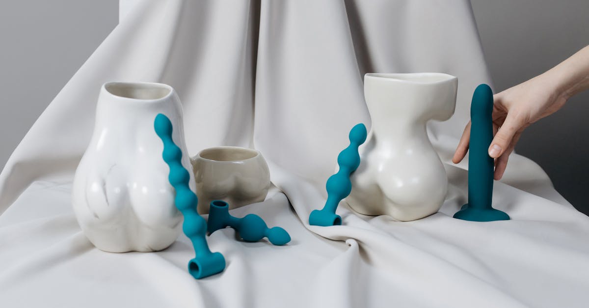 découvrez notre sélection de dildos variés, conçus pour satisfaire toutes vos envies et besoins. explorez des matériaux, formes et tailles différents pour une expérience intime inoubliable.