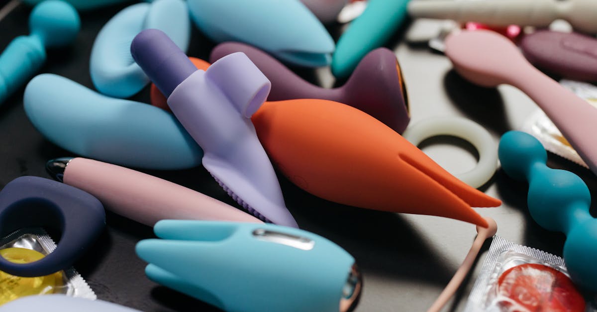 découvrez notre sélection variée de dildos de haute qualité, conçus pour le plaisir et le confort. que vous soyez novice ou expert, trouvez le modèle parfait adapté à vos envies et votre corps. explorez des textures, des tailles et des couleurs pour une expérience intime inoubliable.