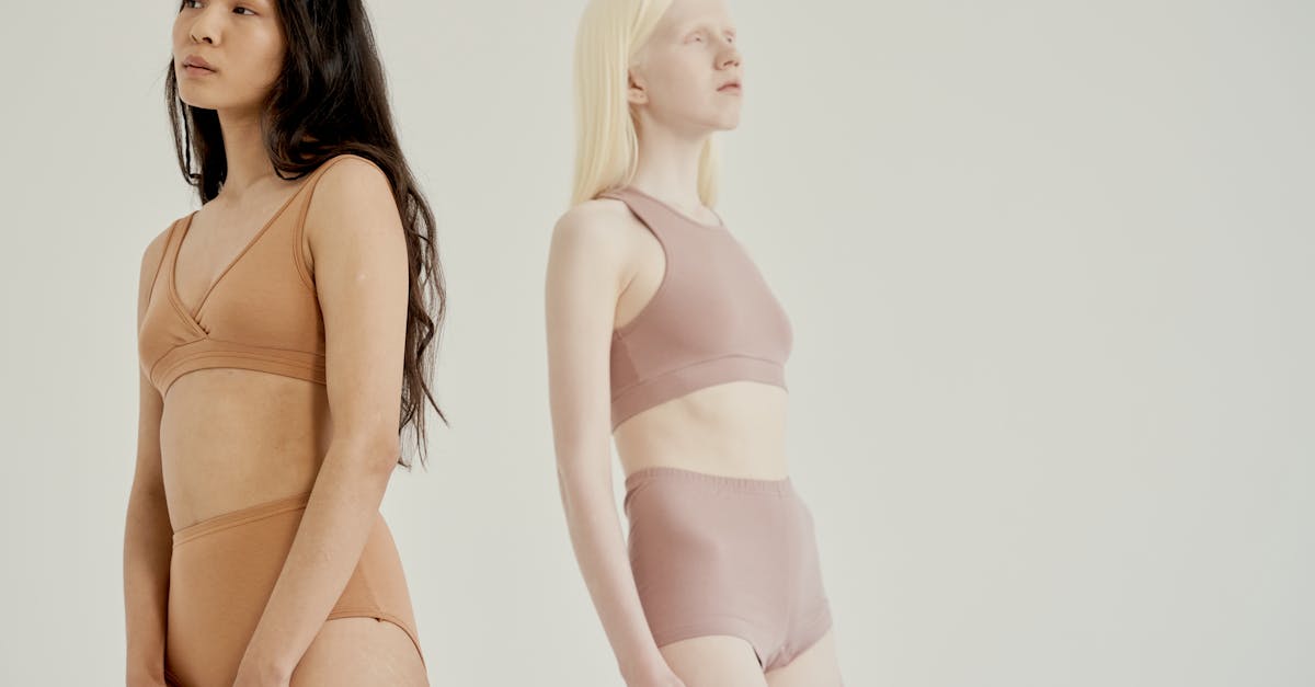 découvrez notre sélection exceptionnelle d'accessoires de lingerie, alliant élégance et confort. idéaux pour sublimer votre intimité, nos produits ajoutent une touche de glamour à votre collection. des porte-jarretelles aux guêpières, explorez des pièces uniques pour chaque occasion.
