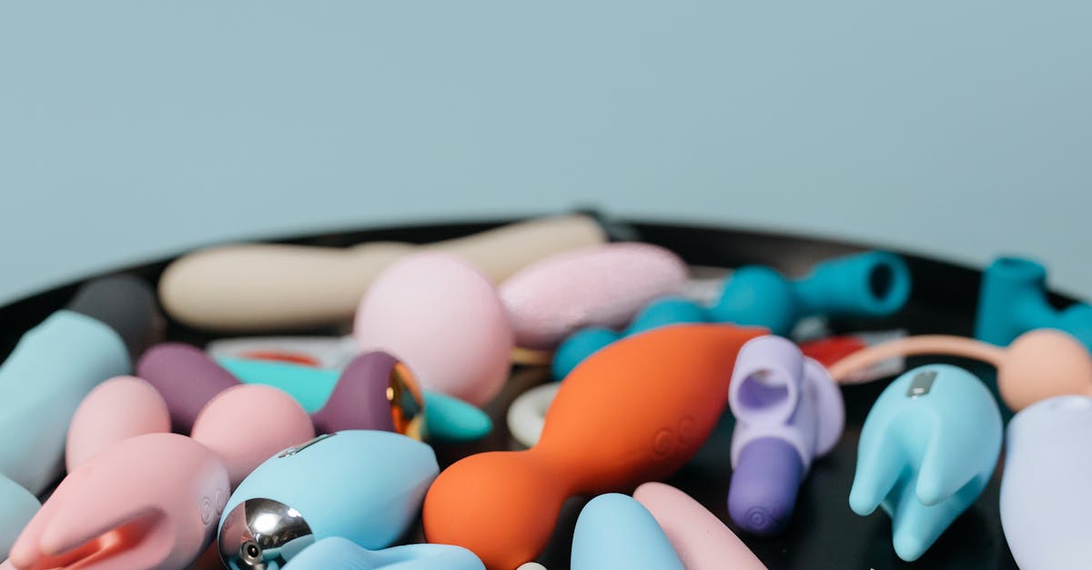 découvrez notre sélection de dildos pour explorer vos désirs et intensifier votre plaisir. choisissez parmi divers modèles, tailles et matières pour une expérience adaptée à vos envies. discrétion et qualité garanties.
