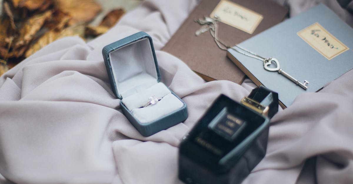 découvrez notre sélection exclusive d’accessoires intimes pour pimenter vos moments à deux. produits de qualité, discrets et adaptés à toutes vos envies pour explorer de nouveaux plaisirs en toute confiance.