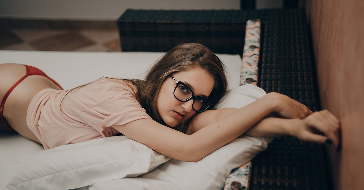 découvrez notre collection de lingerie raffinée pour toutes les occasions : confort, élégance et séduction au rendez-vous. trouvez votre style parmi nos soutiens-gorge, culottes et ensembles tendance.