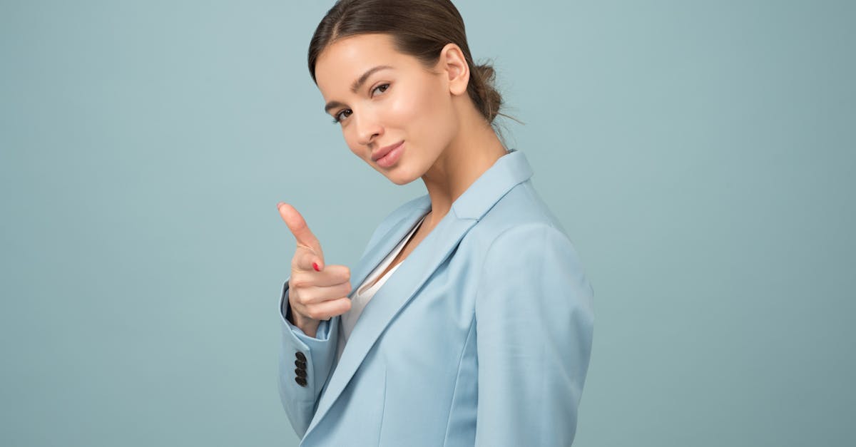 découvrez des conseils pratiques et des stratégies efficaces pour renforcer votre self-confidence, gagner en assurance et réussir dans tous les domaines de votre vie.