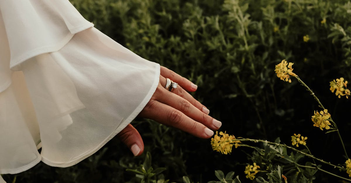 découvrez le vibrating cockring, un anneau vibrant conçu pour intensifier le plaisir et prolonger l’érection. idéal pour pimenter vos moments intimes et satisfaire les deux partenaires. essayez-le pour des sensations nouvelles et excitantes !